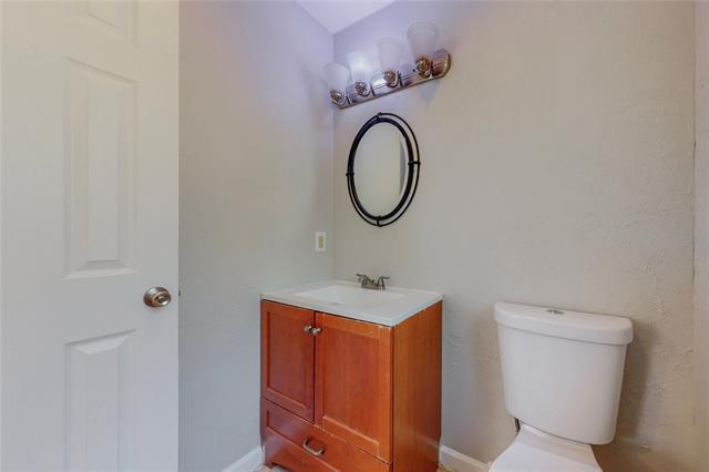 Building Photo - 2307 Dartmouth Dr