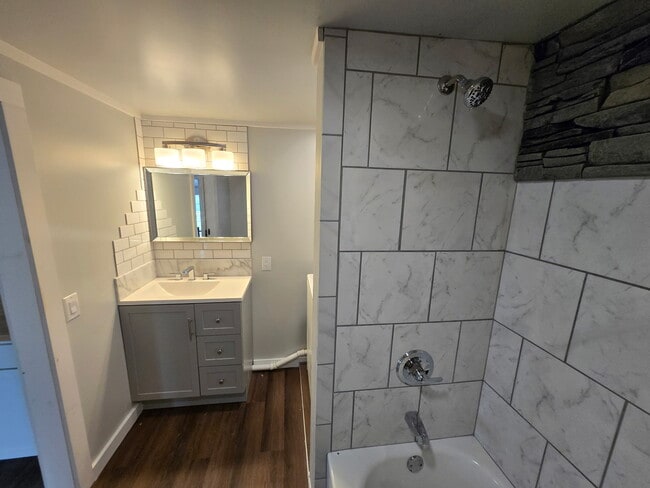 Building Photo - 7356 Old Cox Pike