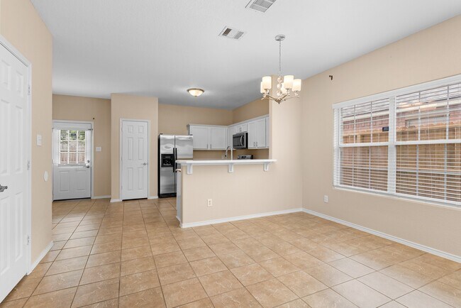 Building Photo - 6238 Cottage Pines Dr