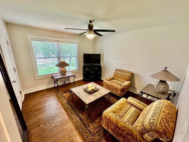 Building Photo - 628 Krpan Ct