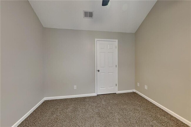 Building Photo - 6923 Foxmoor Way