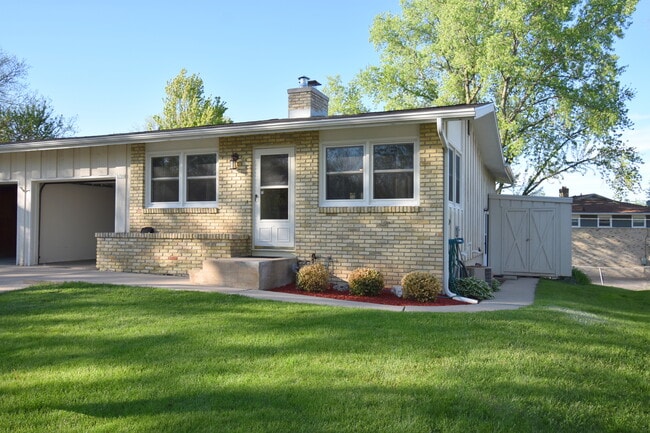 6706 Front view - 6706 Spring Grove Ct