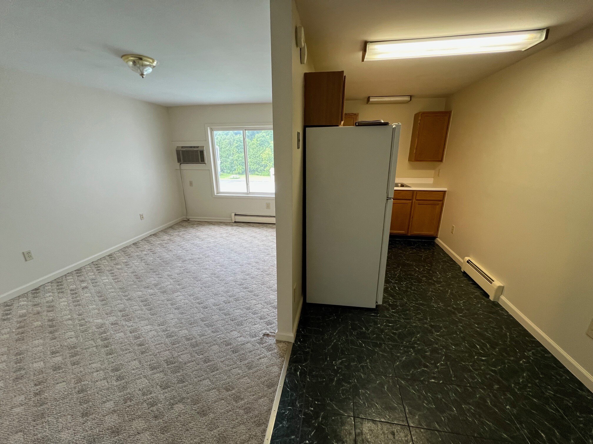 Building Photo - 115 Main St