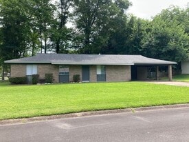 Building Photo - 521 Peach St