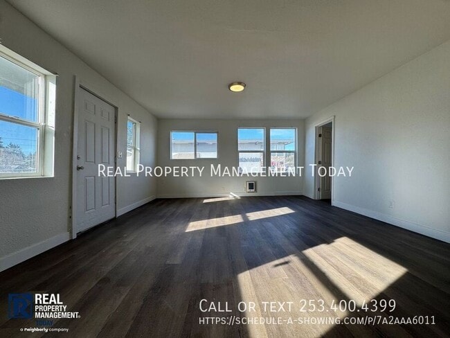 Building Photo - 206 128th St S