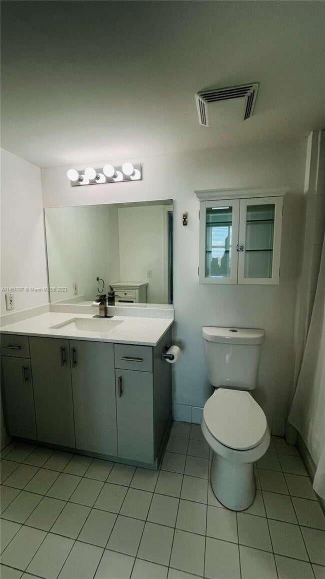 Building Photo - 3000 Coral Way