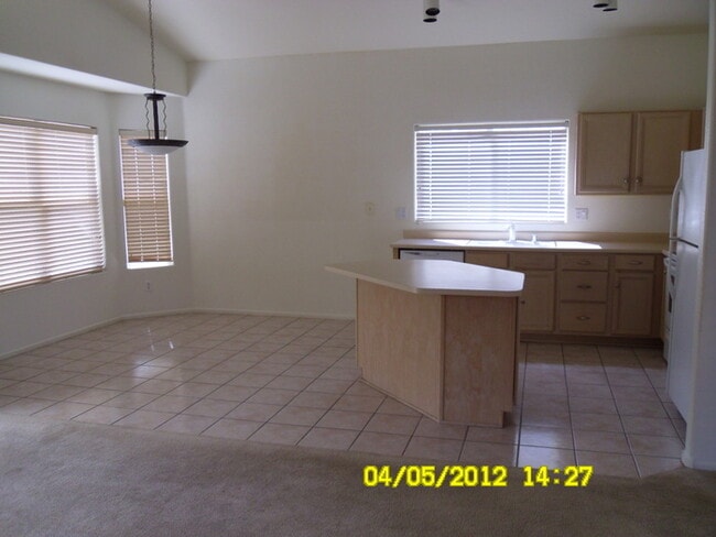 Building Photo - 3 Bed 2 Bath in Most Desired Ahwatukee