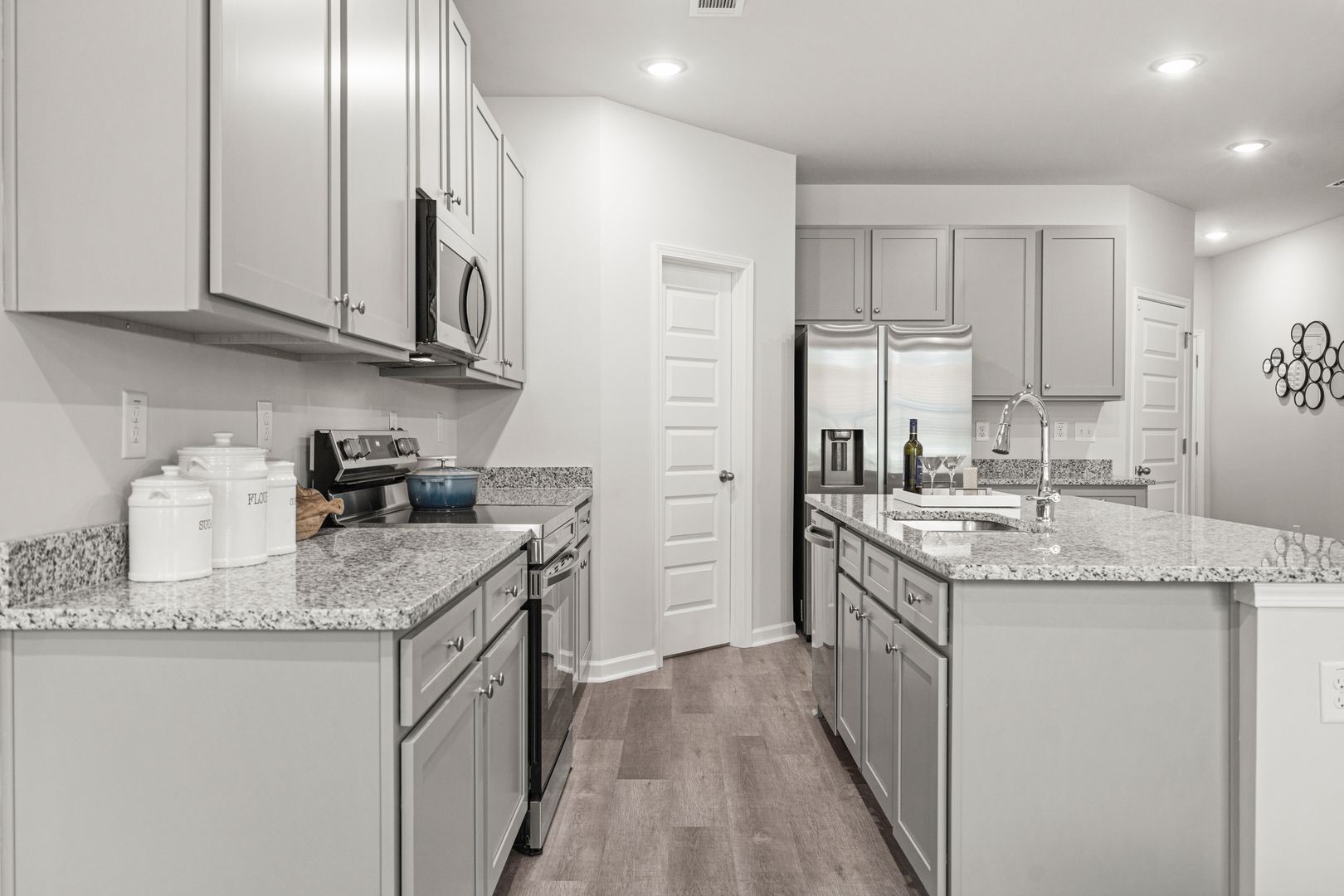 Building Photo - BRAND NEW 3 Bed 2.5 bathroom townhomes in ...