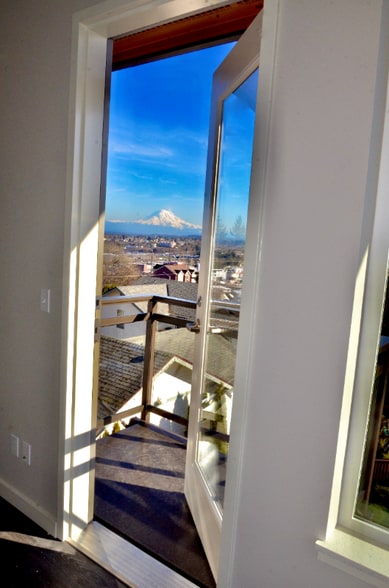 Building Photo - 1925 S I St