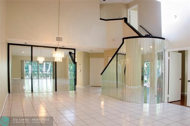 Building Photo - 8638 Eagle Run Dr