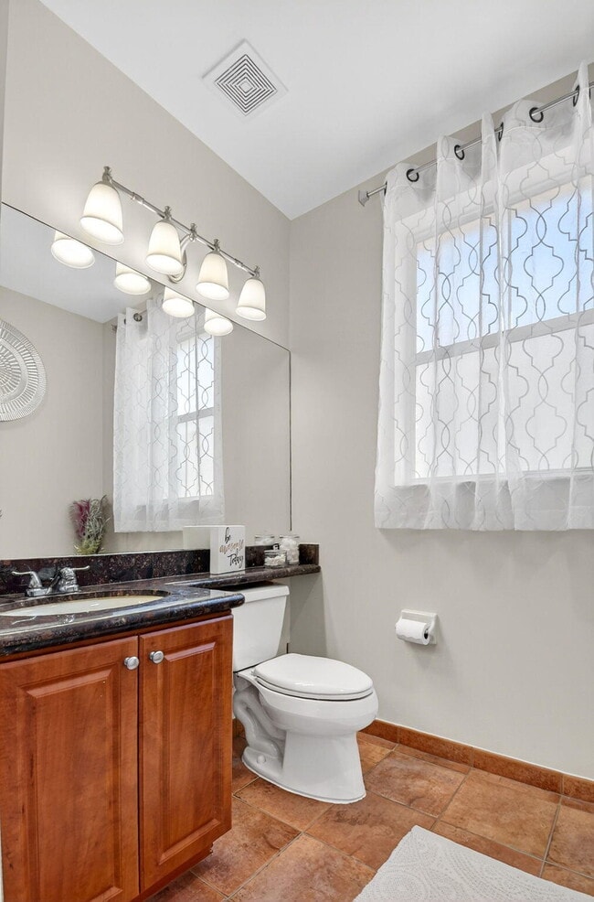 Building Photo - 1371 Vía De Pepi