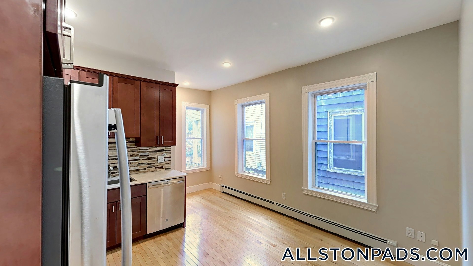 Building Photo - 45 Pratt St