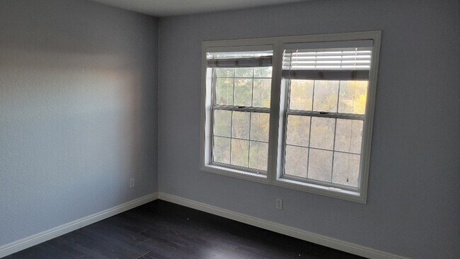 Building Photo - 5048 Via Manos