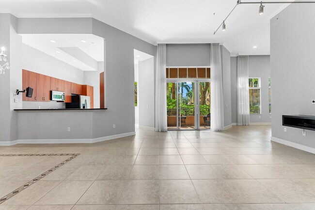 Building Photo - 16102 Emerald Estates Dr