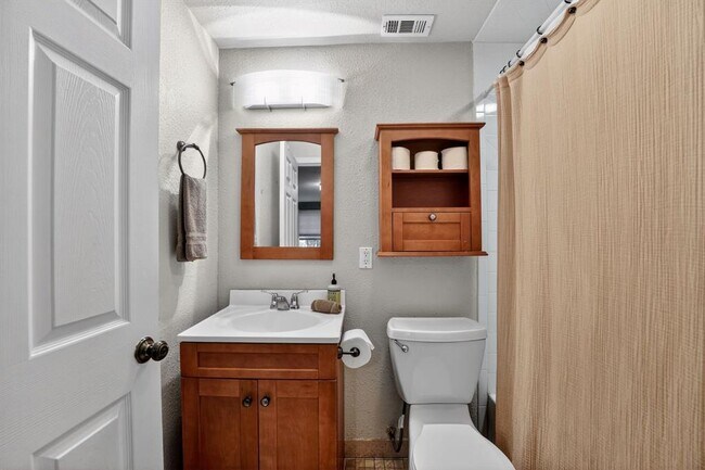 Building Photo - 4525 Avenue B