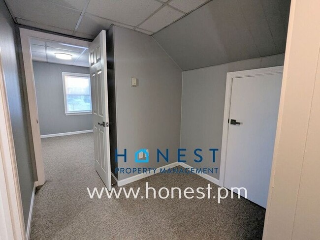 Building Photo - 83 Kennedy Memorial Dr