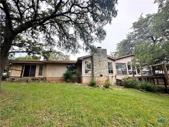 Building Photo - 202 Oak Ridge Dr
