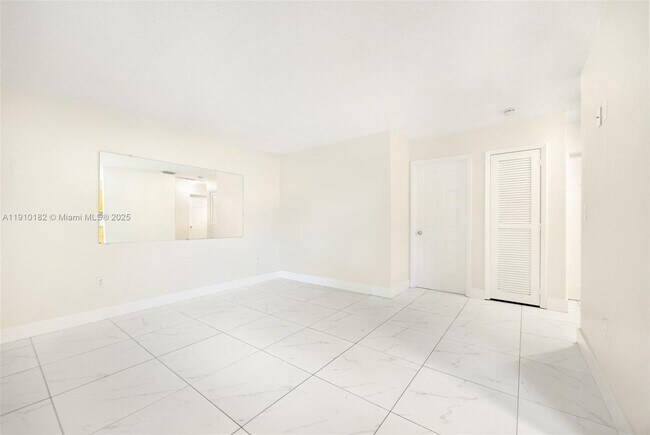 Building Photo - 2009 NW 32nd St