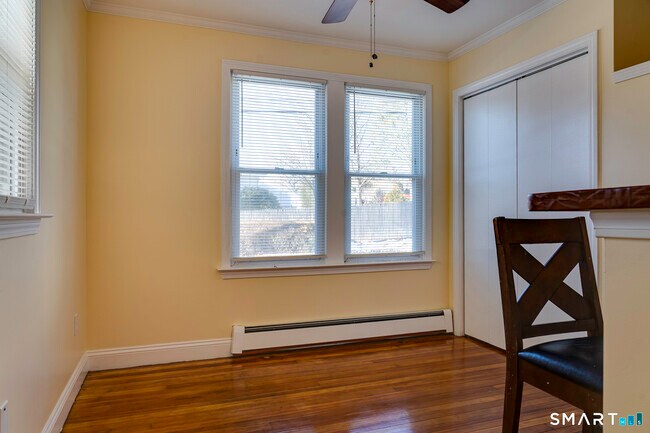 Building Photo - 303 Millville Ave