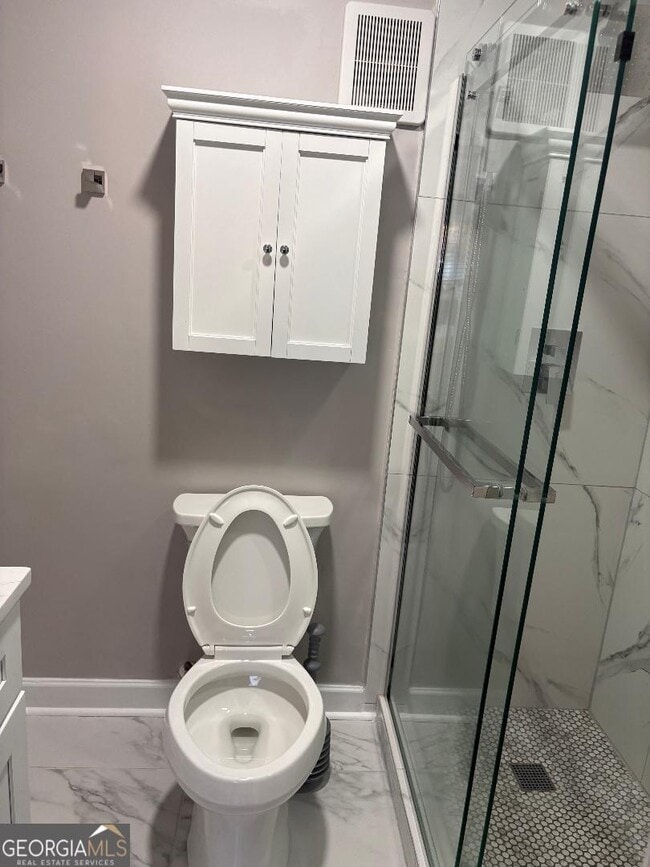 Building Photo - 228 Fairview Ave