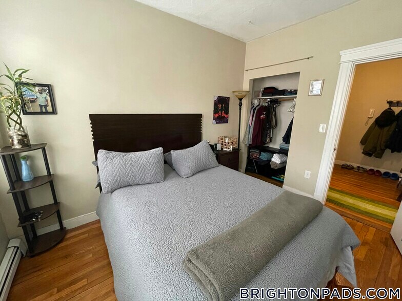 Building Photo - 1665 Commonwealth Ave