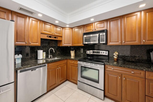Building Photo - 3610 S Ocean Blvd
