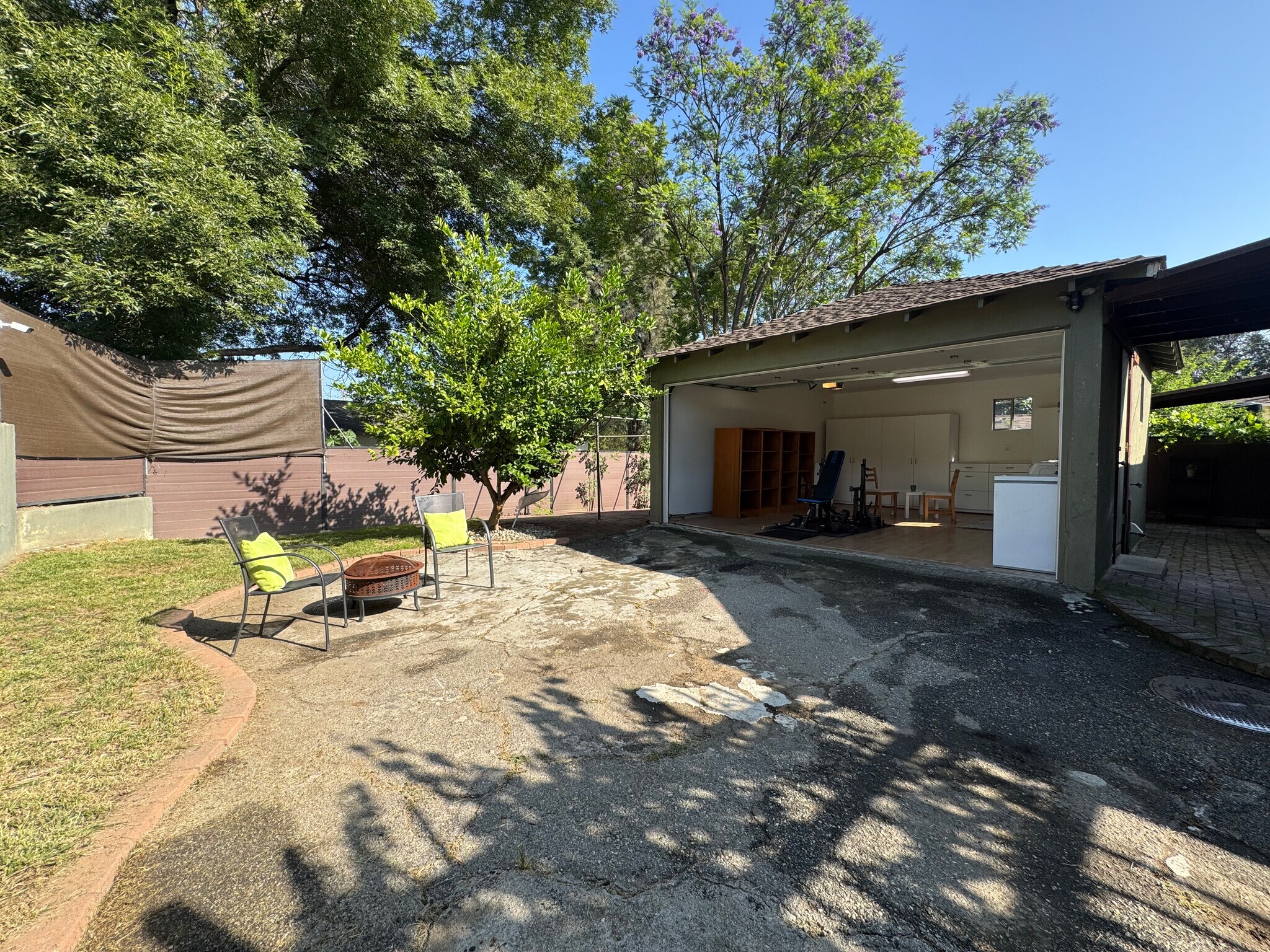 Building Photo - 1622 Foothill Blvd