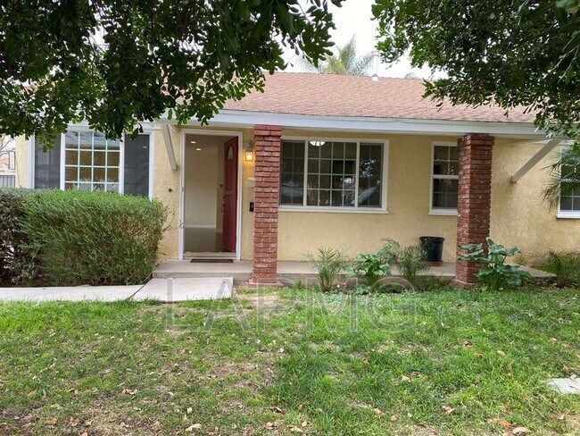 Primary Photo - 17535-17537 Baltar Street