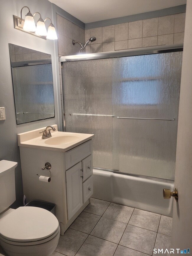 Building Photo - 123 Bridge St