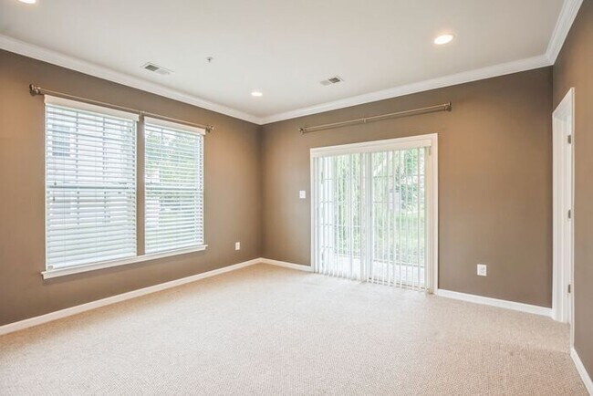 Building Photo - 43538 Marguerite Way
