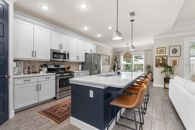 Building Photo - 7993 SW 79th Ln