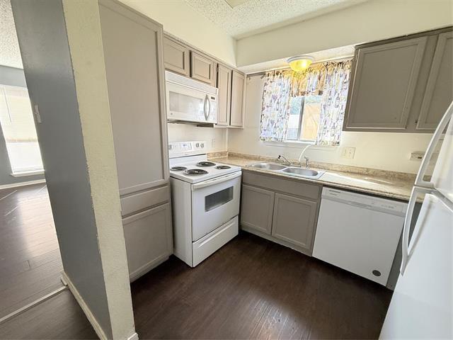 Building Photo - 2641 Santa Barbara Dr