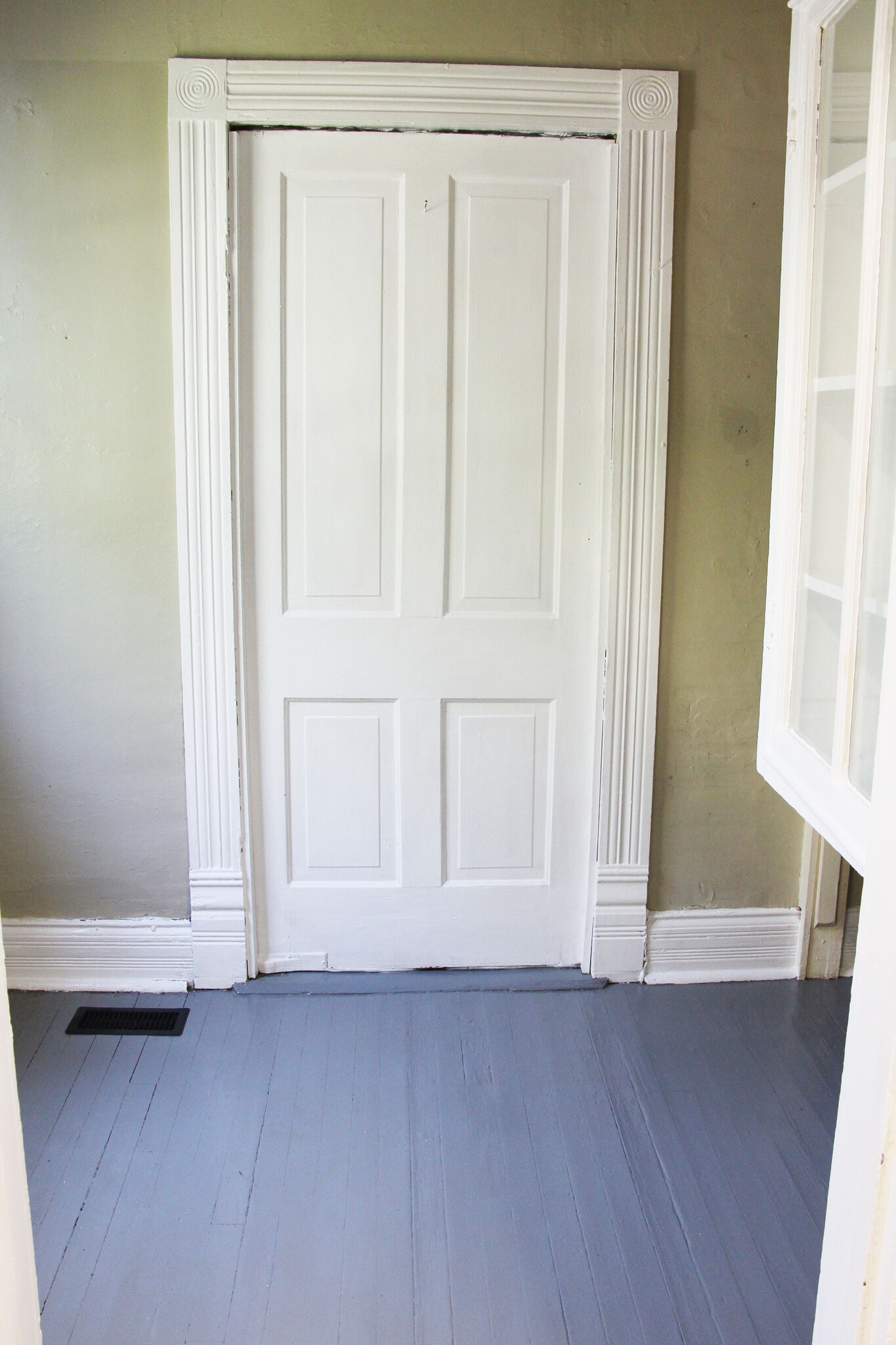 Laundry room - 2511 Napier Ave