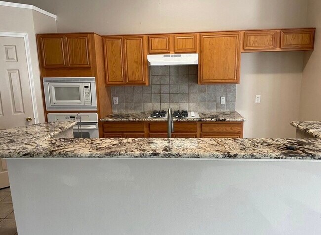 Building Photo - 15119 Wimberly Park Dr