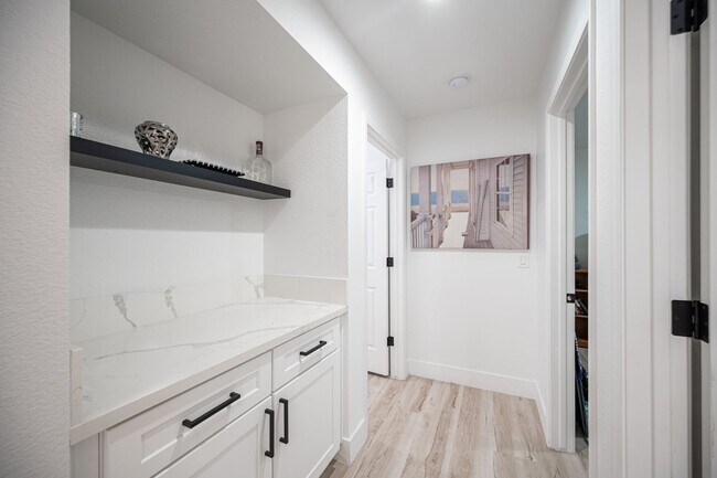 Building Photo - Sun CIty Summerlin 55+, Highly Upgraded, S...