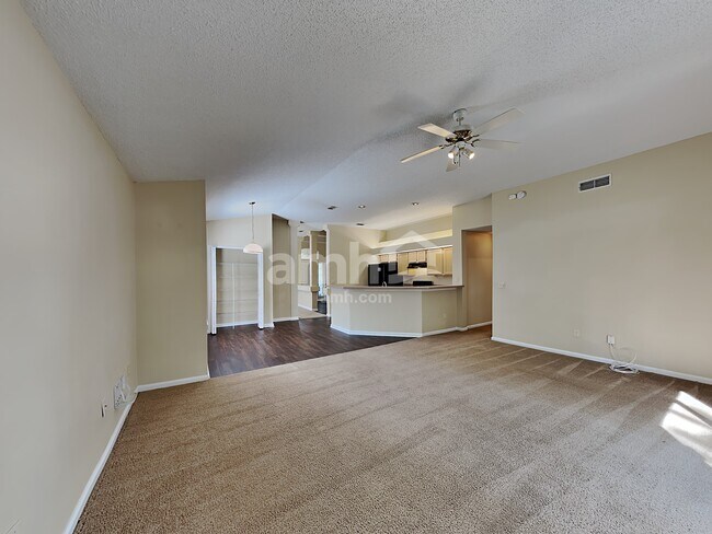 Building Photo - 1851 Burgess Hill Dr E