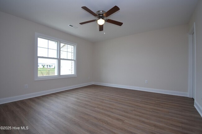 Building Photo - 640 Abigail Taylor Dr