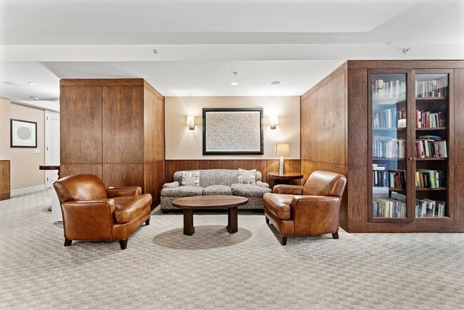 Building Photo - 3 Avery St