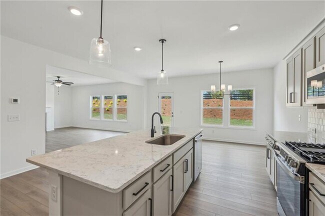 Building Photo - 522 Silverleaf Trl