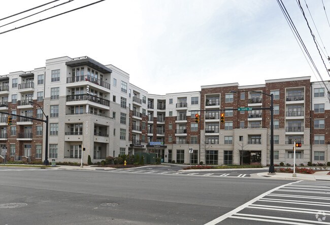 Building Photo - Camden Southline