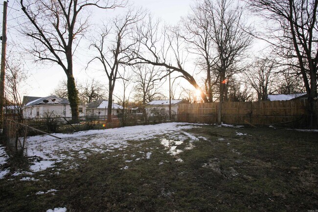 Building Photo - 4501 W 28th St