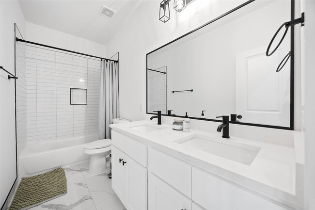 Building Photo - 5702 Breland St