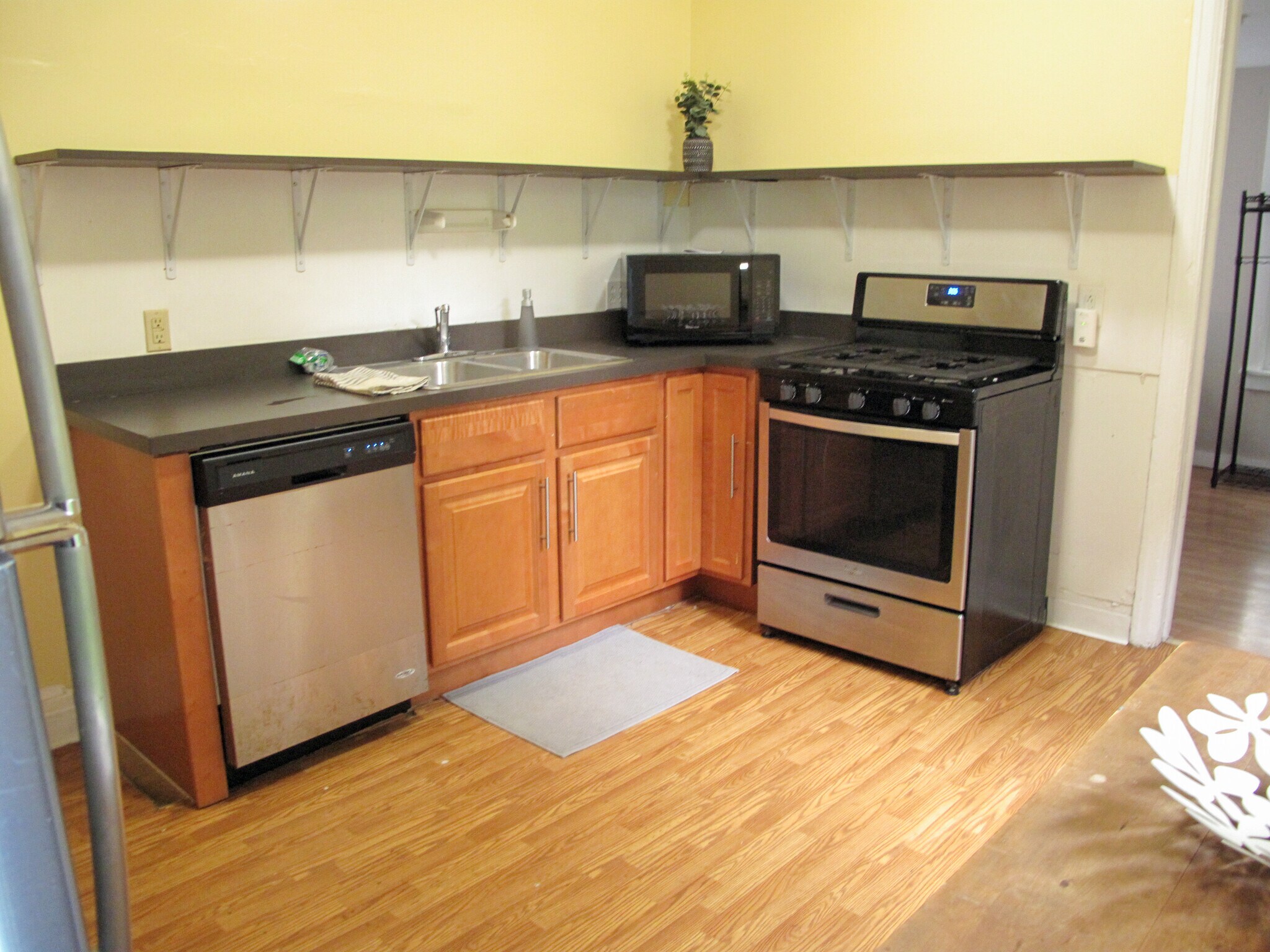 Building Photo - 308 Eddy St