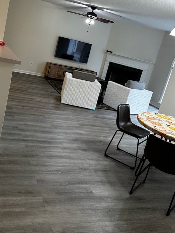 Building Photo - 533 Mill Pond Dr