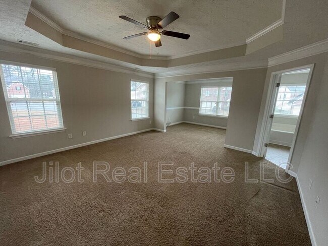 Building Photo - 700 Yukon Way