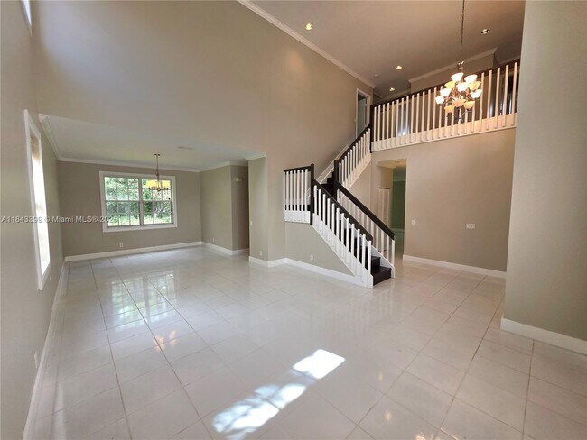 Building Photo - 584 Cambridge Dr