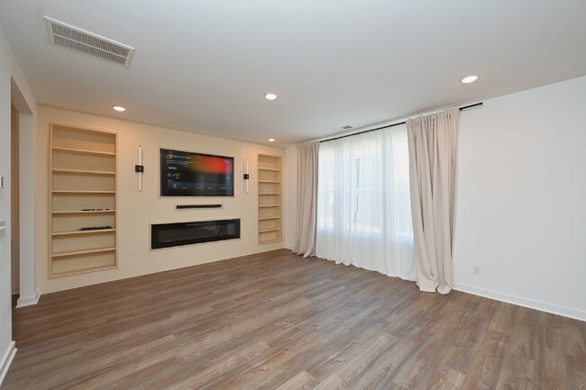 Building Photo - Modern 2024 New Construction in Sage Farms – Steps from Dog Park & Trails!