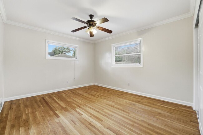 Building Photo - Renovated Home in the Heart of Brookhaven