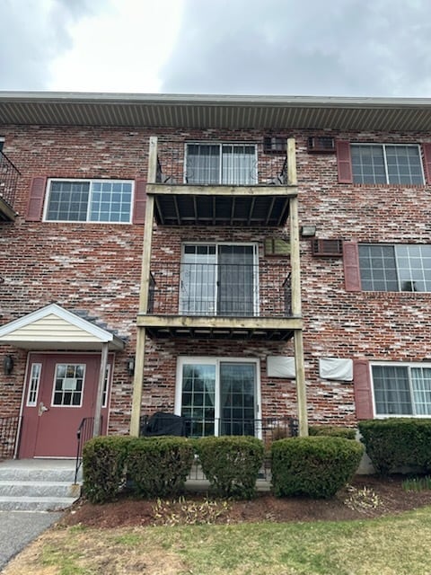 Building Photo - 1311 Hanover St