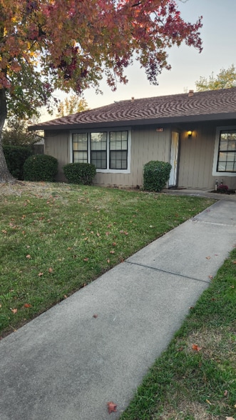 Building Photo - 4573 Bomark Way